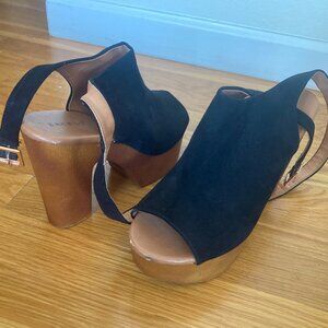 BAMBOO Brand Chunky Heel Platform Sandal With Slingback Buckle Strap